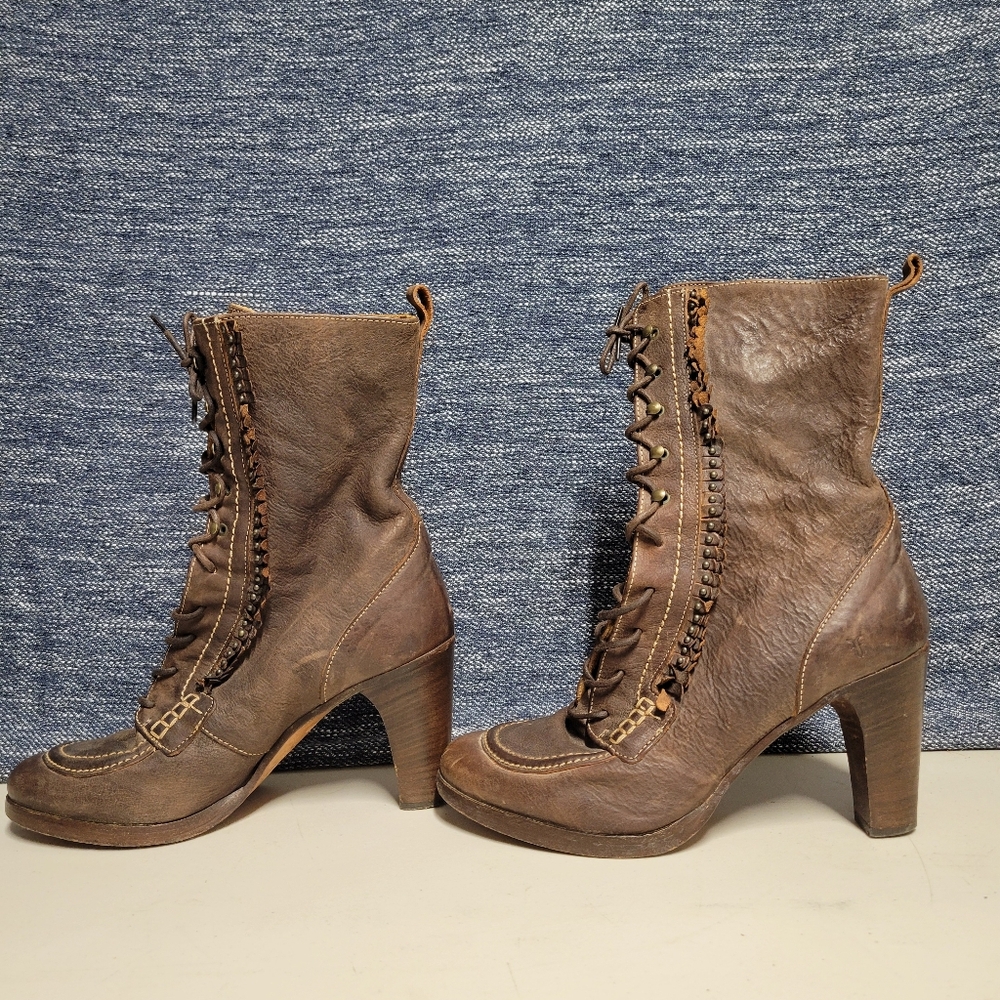 Frye Bella High Flower Lace Up Boot 77122